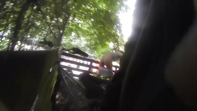 סקס ללא רישום  הכושי דחף את הבורג לתוך סרטים אירוטים חינם הלחי של הבשר עם הנזר וניער אותו בחור שמאחורי ה ...