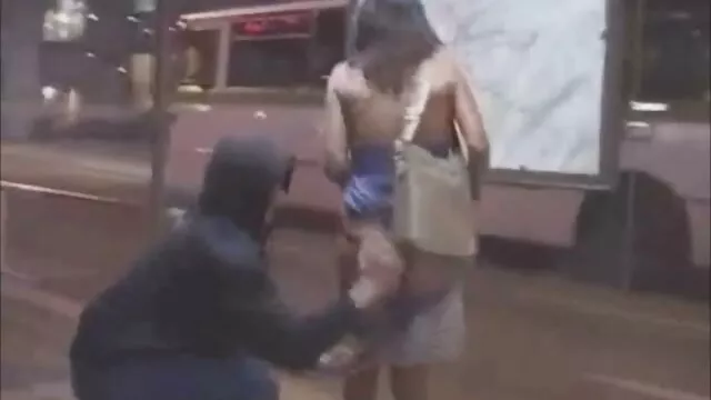 סקס ללא רישום  חברה מזוקנת שתי סירטי סקב בלונדיניות עם זין ענק