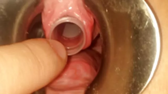 סקס ללא רישום  שרירן שחור שיער יודע למתוח דגדגן סרטי סקס לצפיה מידית ולזיין אותה