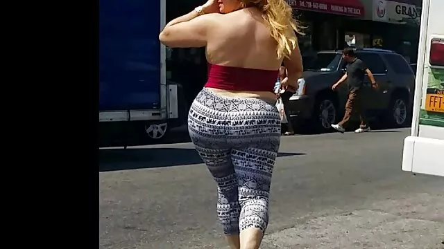 סקס ללא רישום  נשים שחורות צעירות מראות כובע וחולבות את המפיק בליהוק סרטי סקס מהעולם חינם