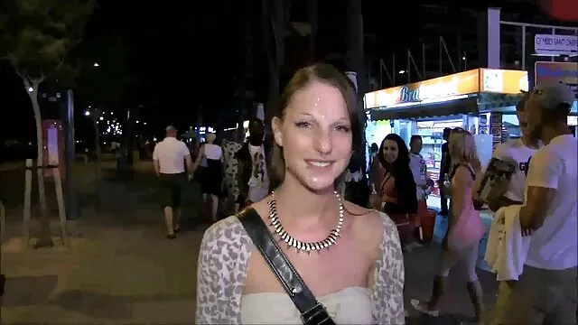סקס ללא רישום  גבר דופק שמלה שחורה על זין גדול בתחת סרטי פורנו לצפייה ישירה בחינם על שולחן המטבח