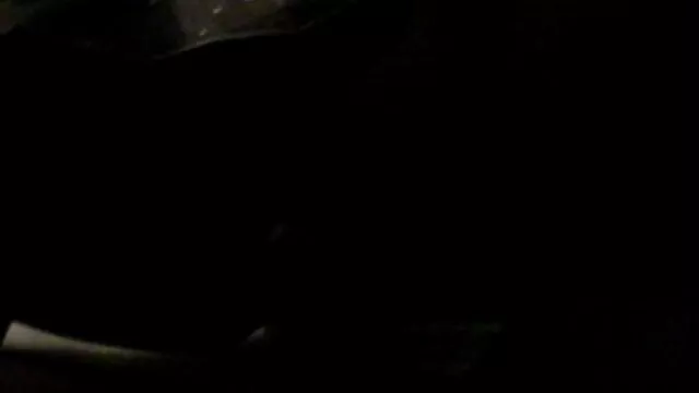 סקס ללא רישום  האיש ששאב את פריי, בן שלושים במיטה. סרטים פנוגרפים