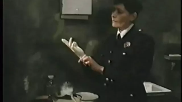 סקס ללא רישום  זוגות רוסים עושים סקס אנאלי במיטה הגדולה. סרטון מציצה